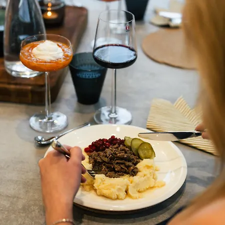 Polaris Blaekk Βίλα