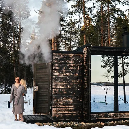 Polaris Blaekk Βίλα