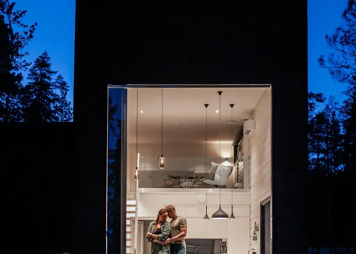 Polaris Blaekk Villa *